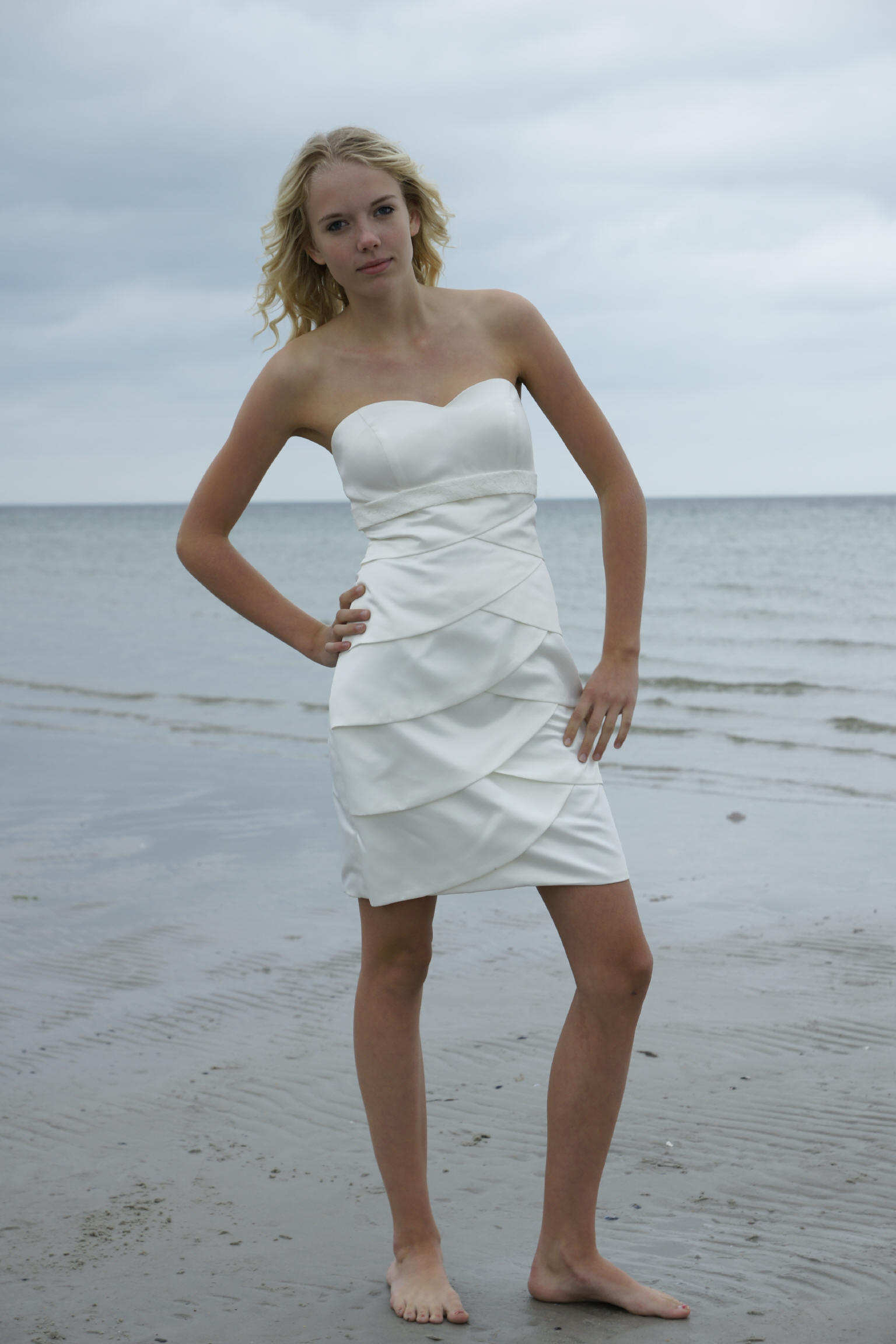 Konfirmationskjoler - Beach - 1301 i satin med sweetheart