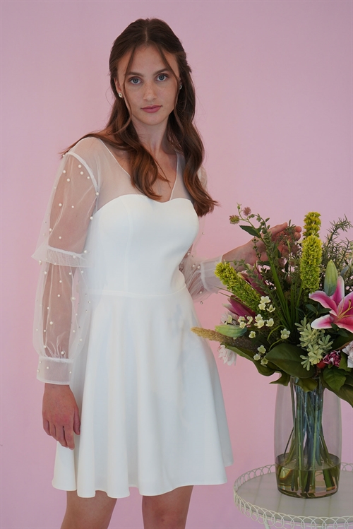 Konfirmationskjole Christine med skønne perler