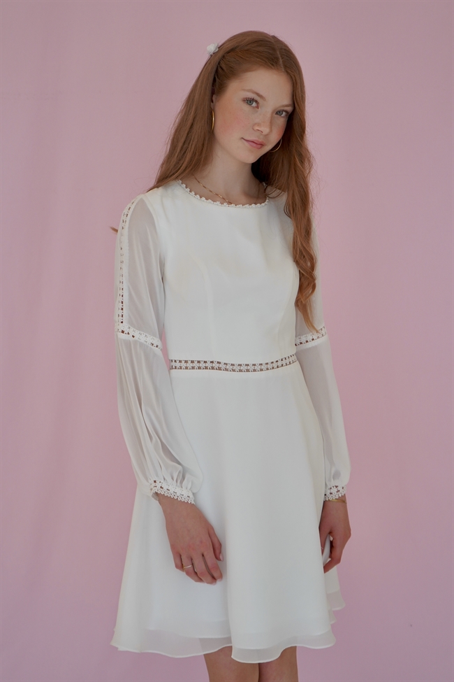 Konfirmationskjoler - Alberte med fine blondedetaljer