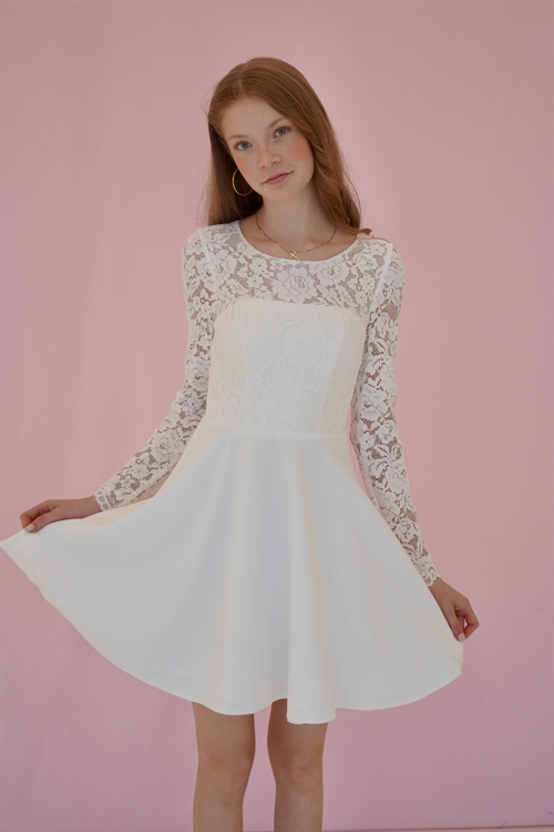 Konfirmationskjoler - Camilla i smuk blonde